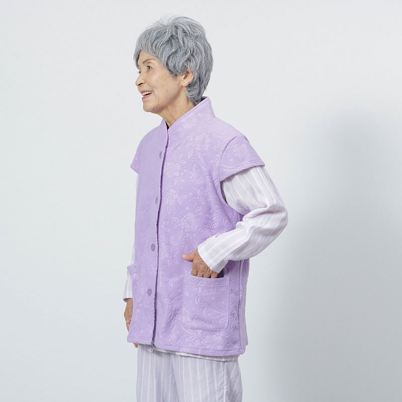 70代80代シニア女性に人気のあったかベストホームウェア（洋服）